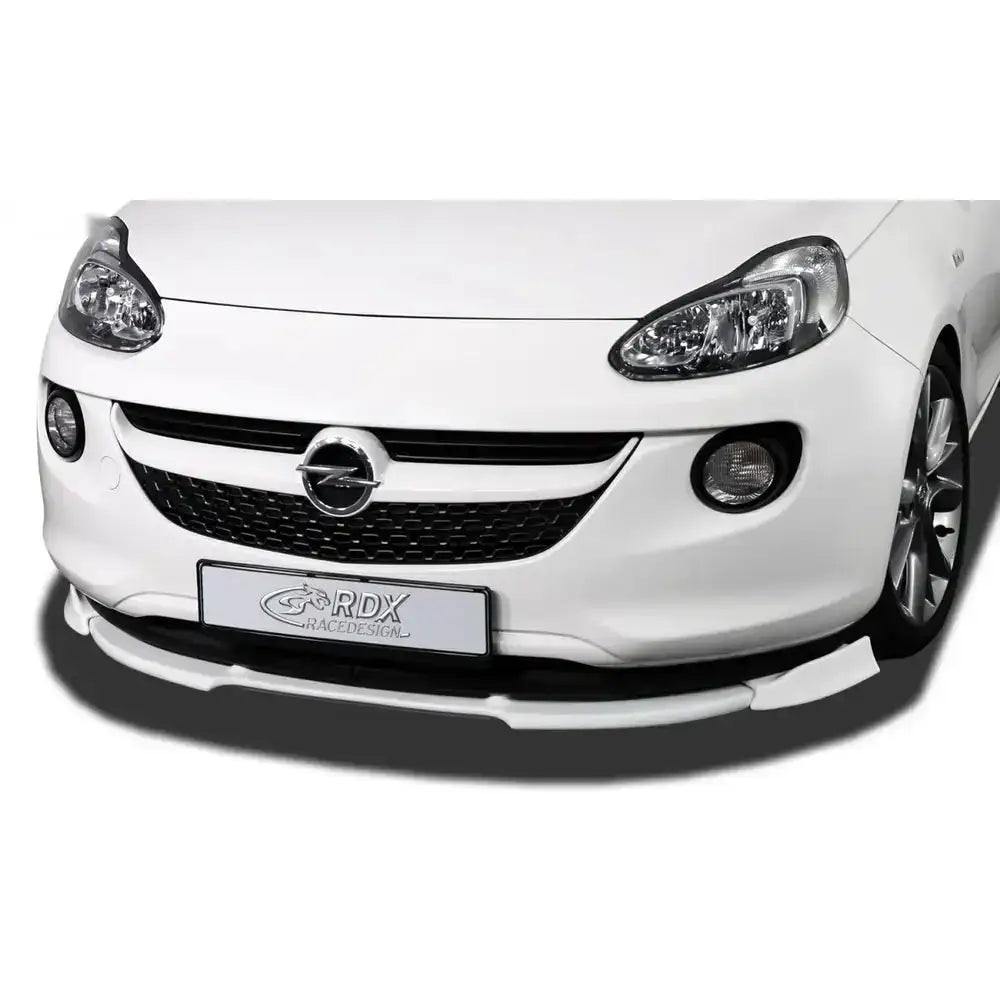 Frontleppe Opel Adam 12-19 i hvitt, sett rett forfra med sort grill og kromlogo.