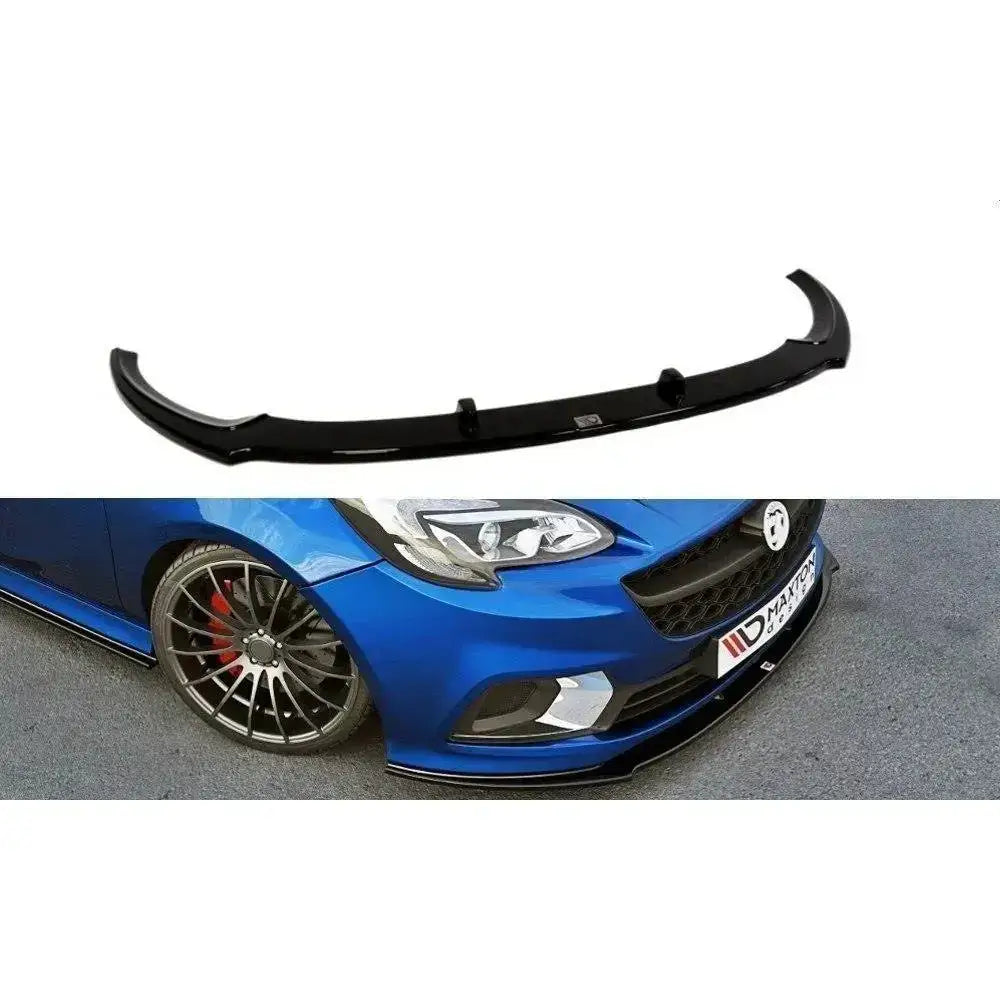 Frontleppe til Opel Corsa E OPC i sort plast, vist løst og montert på blå bil med sporty utseende.