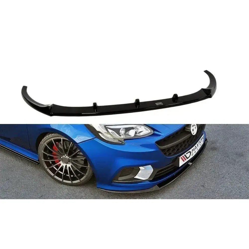 Frontleppe Opel Corsa E Opc/Vxr Nurburg i sort plast, vist alene og montert på blå bil, forfra og fra siden.