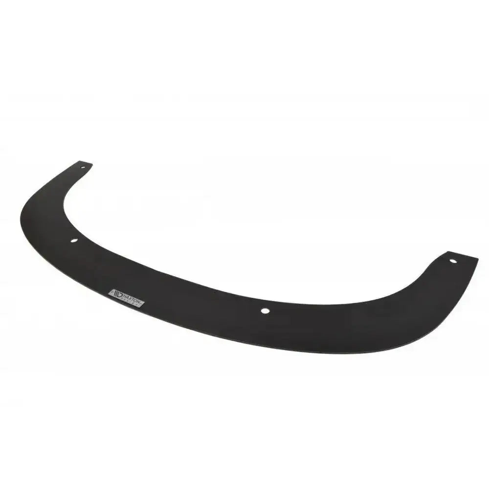 Frontspoiler til Audi RS6 C6 Racing V.1, svart med monteringshull og synlig logoetikett.