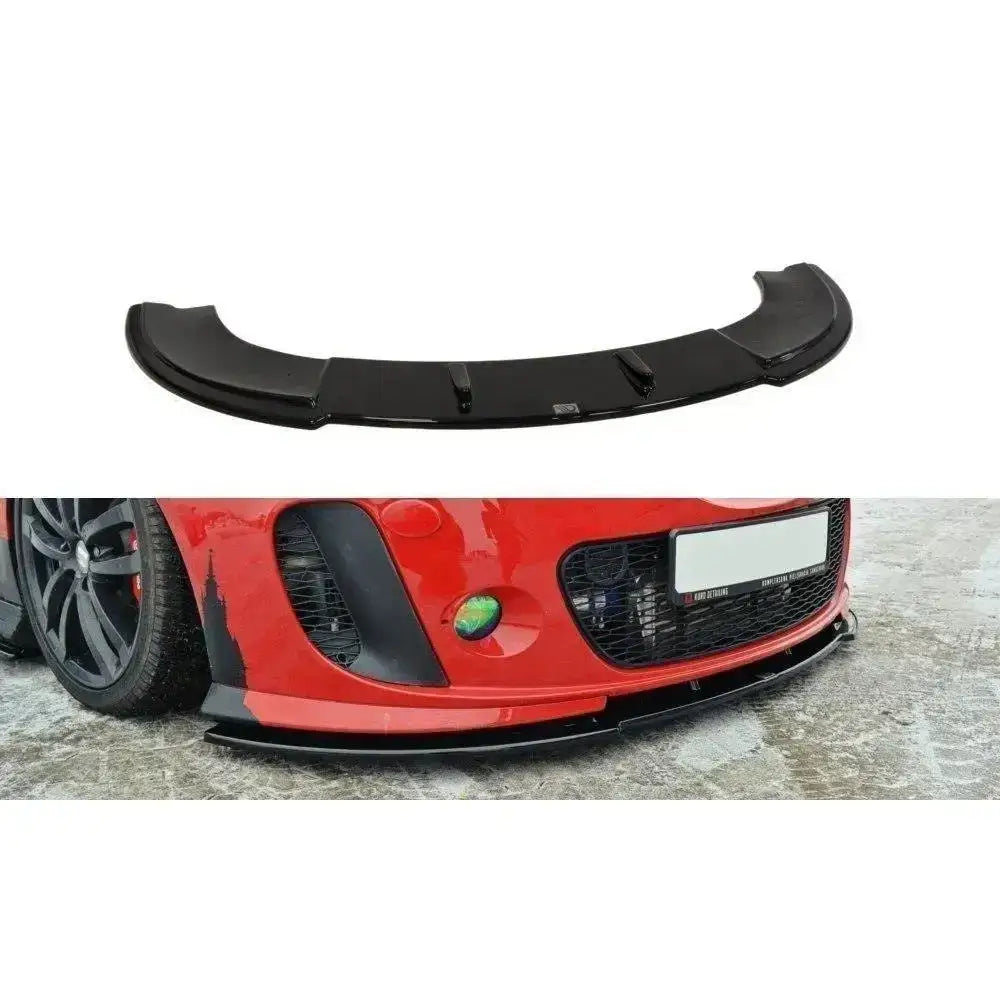 Frontleppe Seat Leon Mk2 Ms Design i sort plast, vist alene og montert på rød bil med buet form.