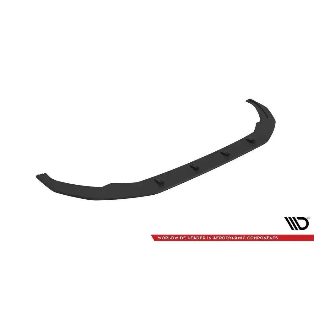 Front splitter til Audi S3 / A3 S-Line 8Y, svart plast med forhøyede detaljer, sett skrått ovenfra.
