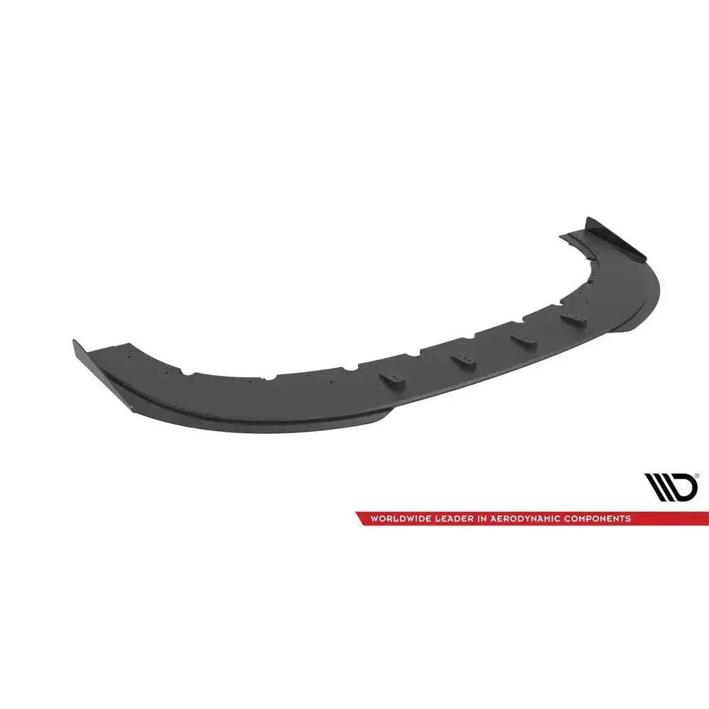 Front splitter til Audi RS6 C6 Street Pro med flaps, svart plast med finner, sett skrått ovenfra.