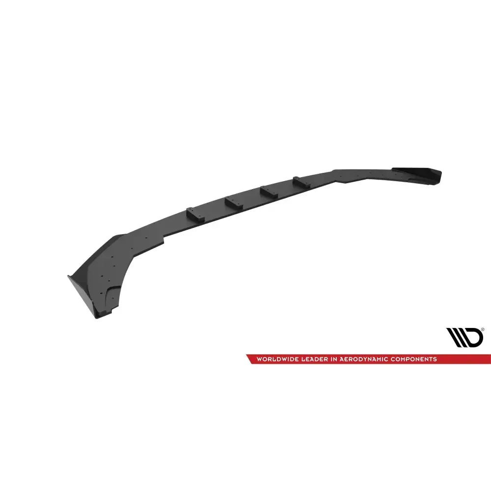 Front splitter Street Pro med flaps til BMW 2 Coupe M-Pack G42, sett skrått ovenfra mot hvit bakgrunn.