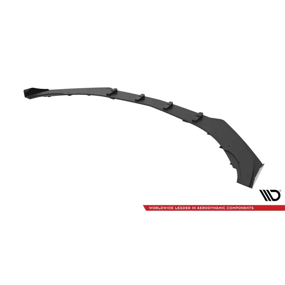 Frontleppe Street Pro med flaps til Mercedes-AMG CLA 45 Aero C117, sett skrått ovenfra med synlige bolter.