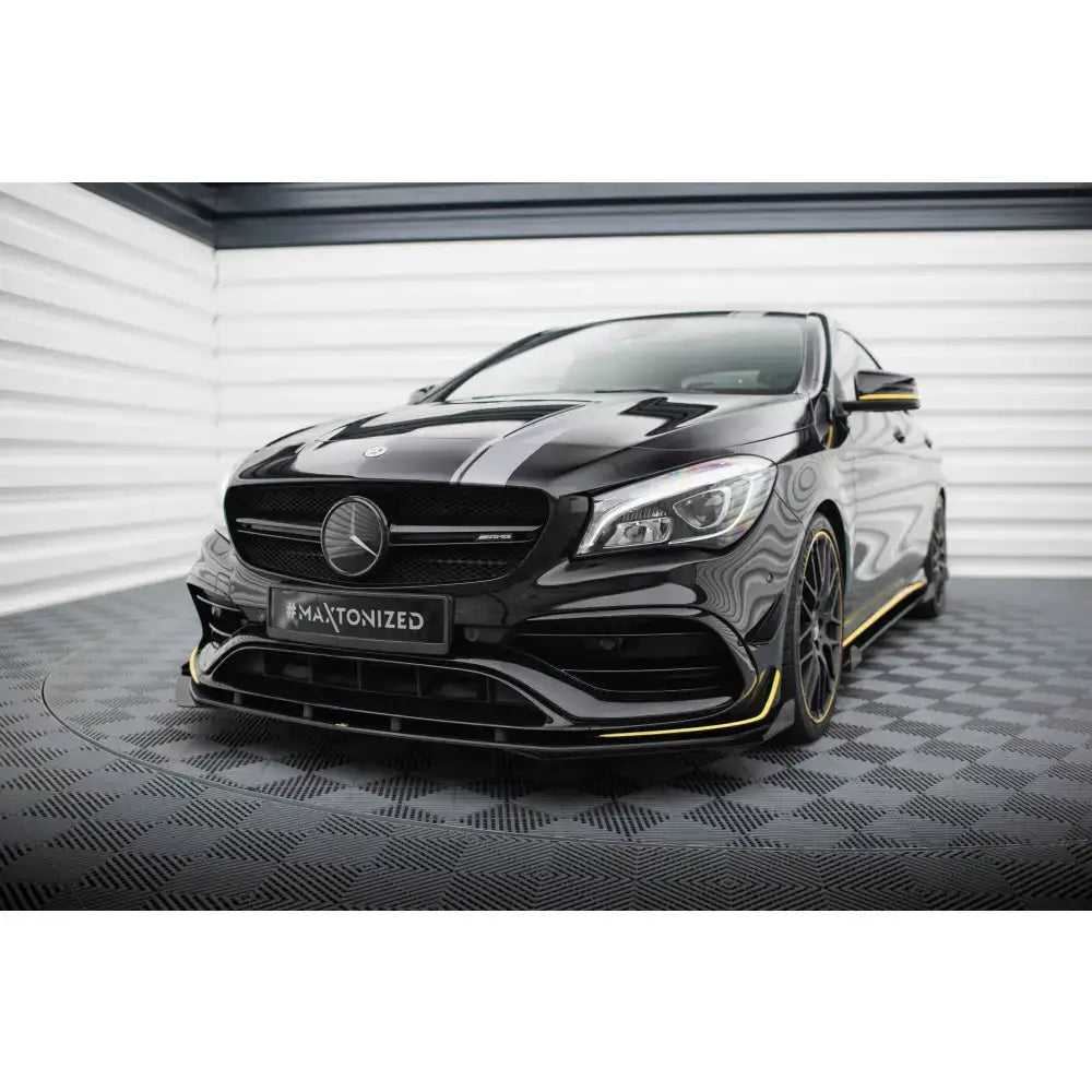 Frontspoiler Street Pro med gule flaps på Mercedes-AMG CLA 45 C117 Facelift i lyst rom.