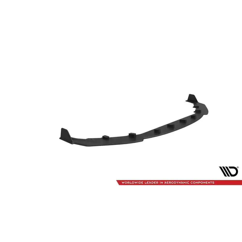 Frontspoiler Street Pro V2 BMW M2 G87 i svart plast sett fra skrå vinkel med synlige fester.