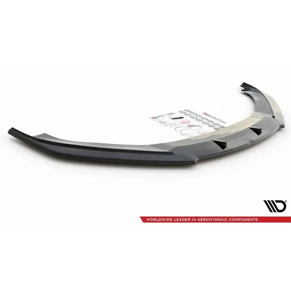 Front splitter til Tesla Model S Facelift 16-, sort plast med monteringsdeler og instruksjonsark bak.