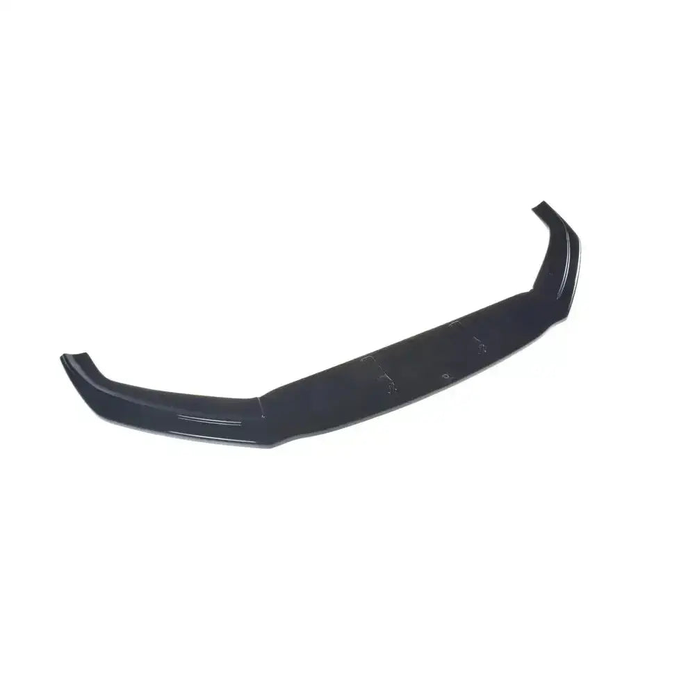 Frontspoiler til Audi TT Mk3 (8S) Rs V.1 sett ovenfra, sort plast med konturer og skrå kanter.
