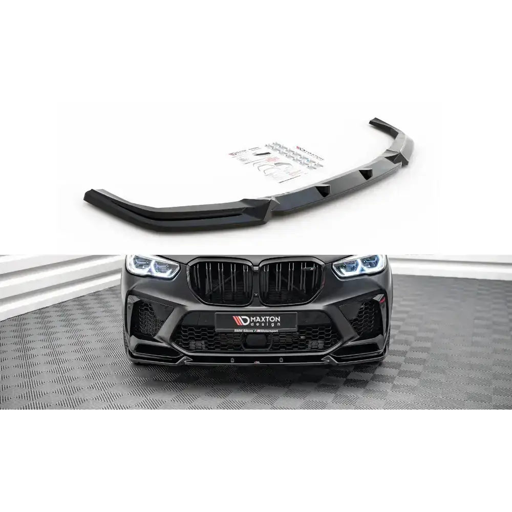 Frontleppe til Bmw X5M F95 V.1 vist med monteringsutstyr og montert på svart bil i dagslys.