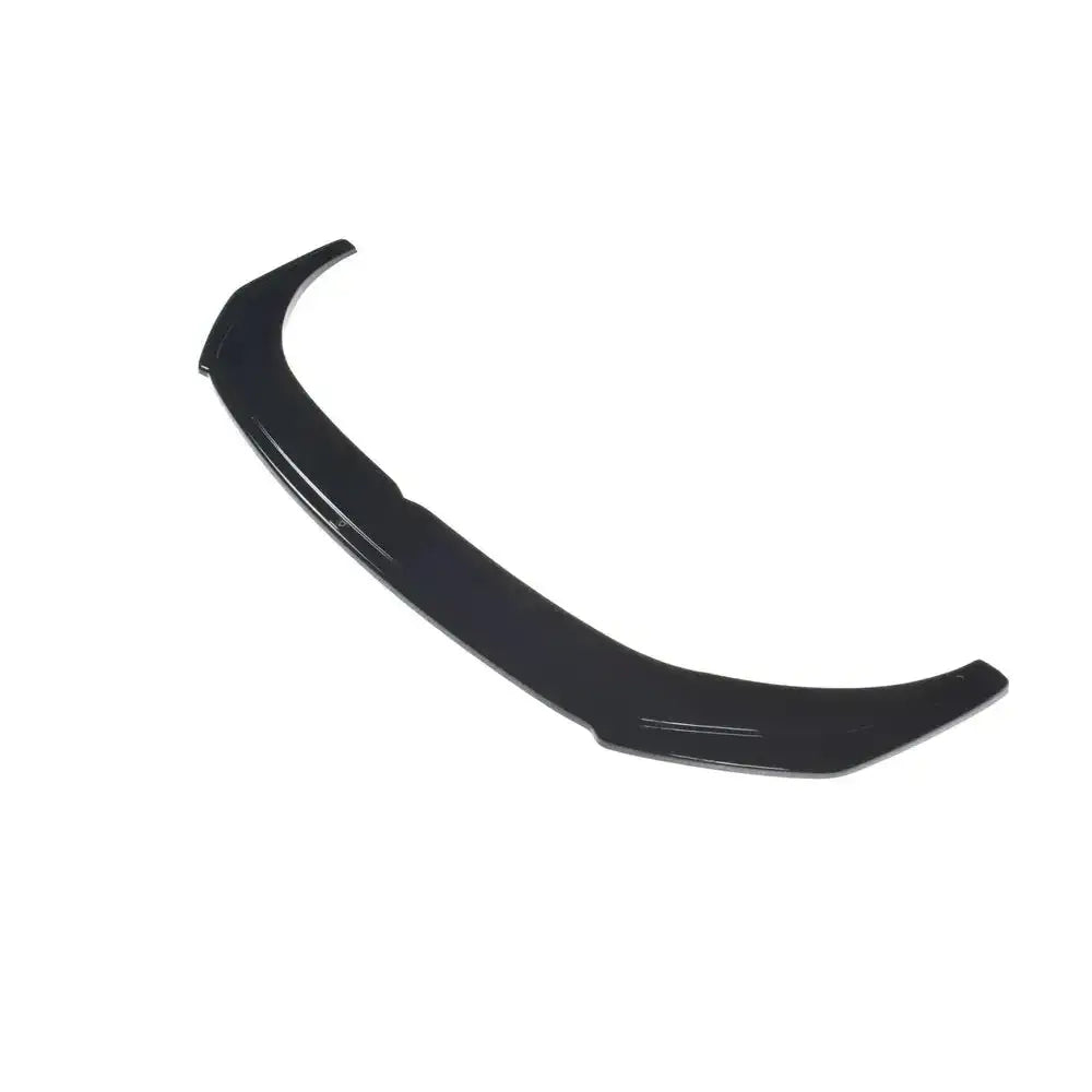 Frontspoiler til Kia Proceed GT Mk 3, sort og blank plast, sett fra skrå vinkel mot hvit bakgrunn.