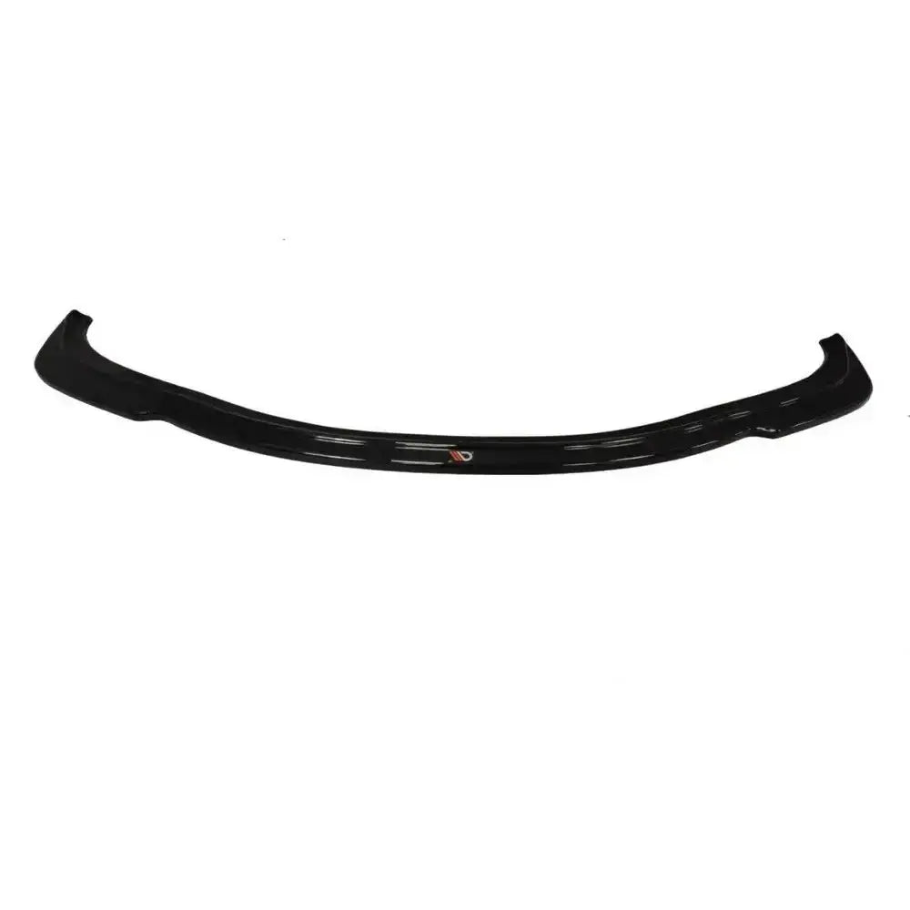 Frontspoiler til Lexus IS Mk2 V.1 i sort blank plast sett forfra med logo i midten.