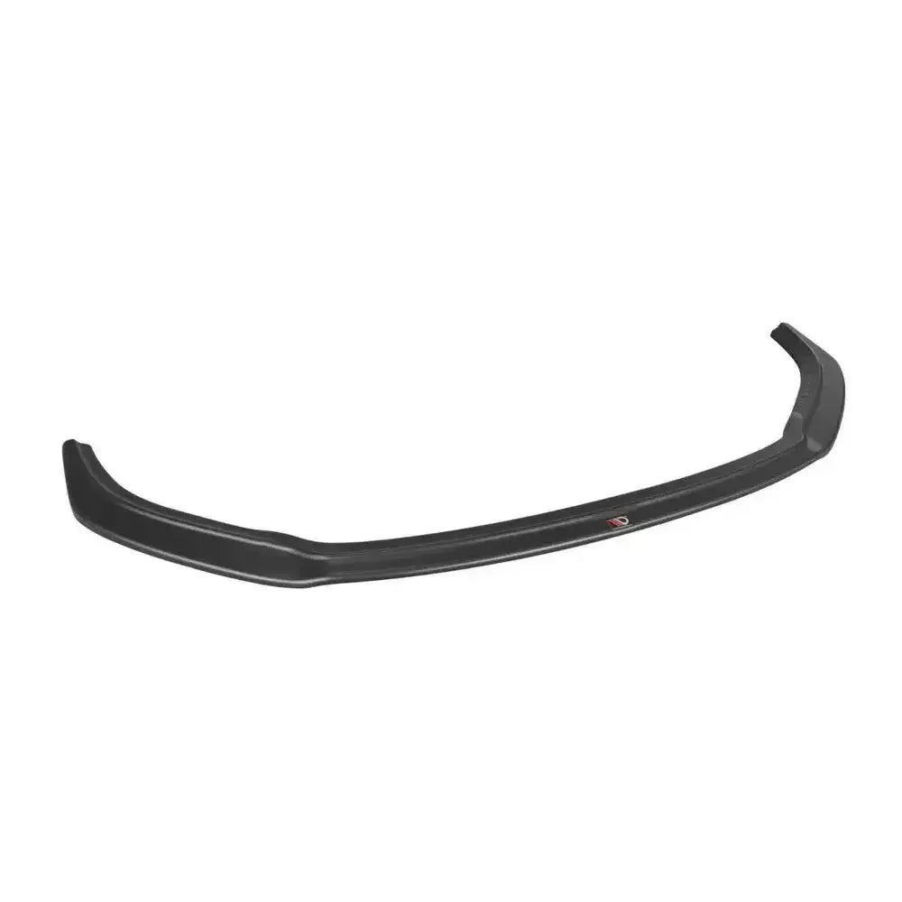 Front lip Mazda 6 Gj Mk3 V.1 spoiler i sort plast sett skrått ovenfra med logo på midten.