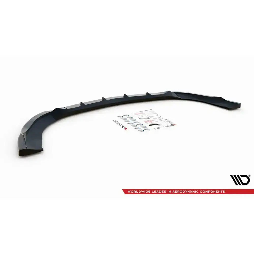 Front splitter til Mercedes Vito W447 V.1, sort plast med monteringsutstyr og klistremerker på hvit bakgrunn.