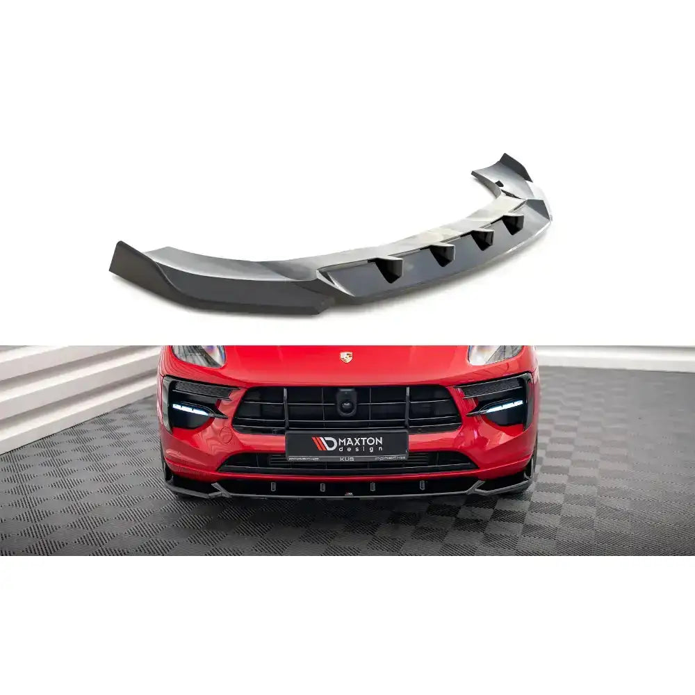 Frontleppe til Porsche Macan Mk1 Facelift 18-21 i svart plast med blank finish, montert på rød bil.
