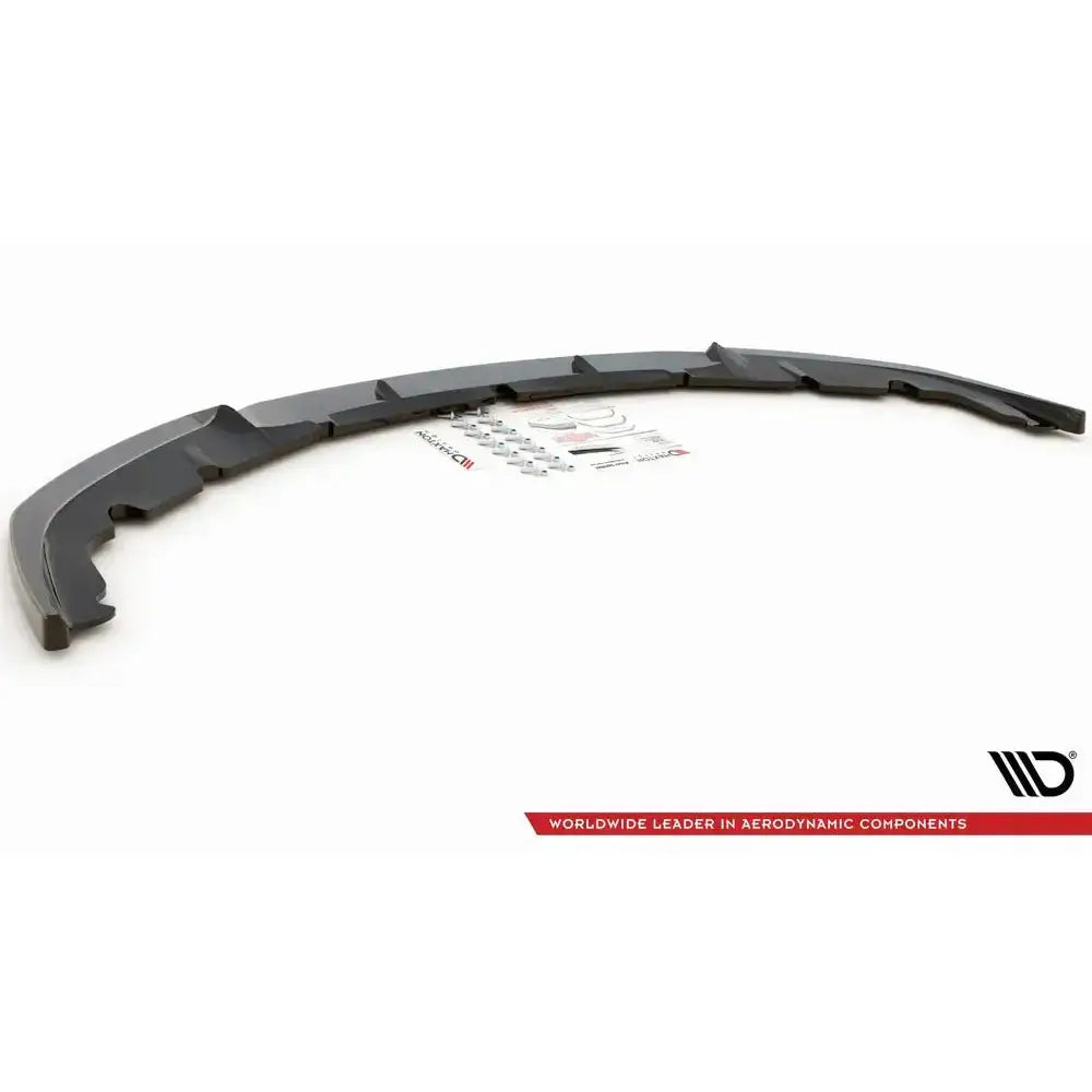 Frontsplitter til Porsche Panamera Turbo 970 Facelift V.1 med monteringsutstyr og instruksjoner på lyst underlag.