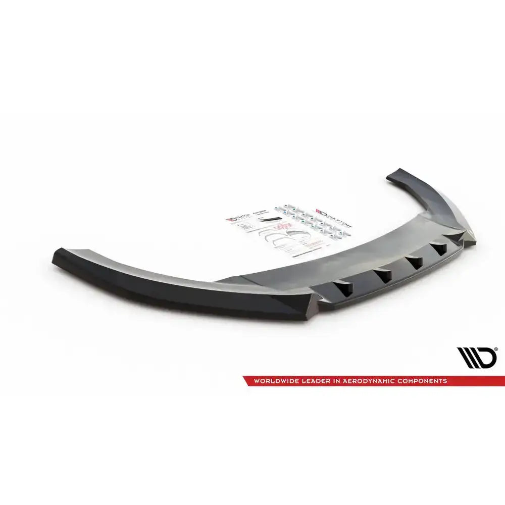 Front lip til Seat Cupra Leon V.1, svart plast med luftkanaler, monteringsutstyr og instruksjoner.