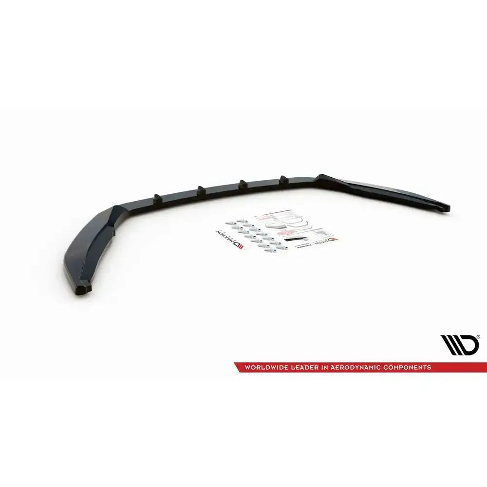 Front splitter for Skoda Octavia Mk3 Facelift, svart plast med festepunkter og monteringsutstyr på hvit bakgrunn.