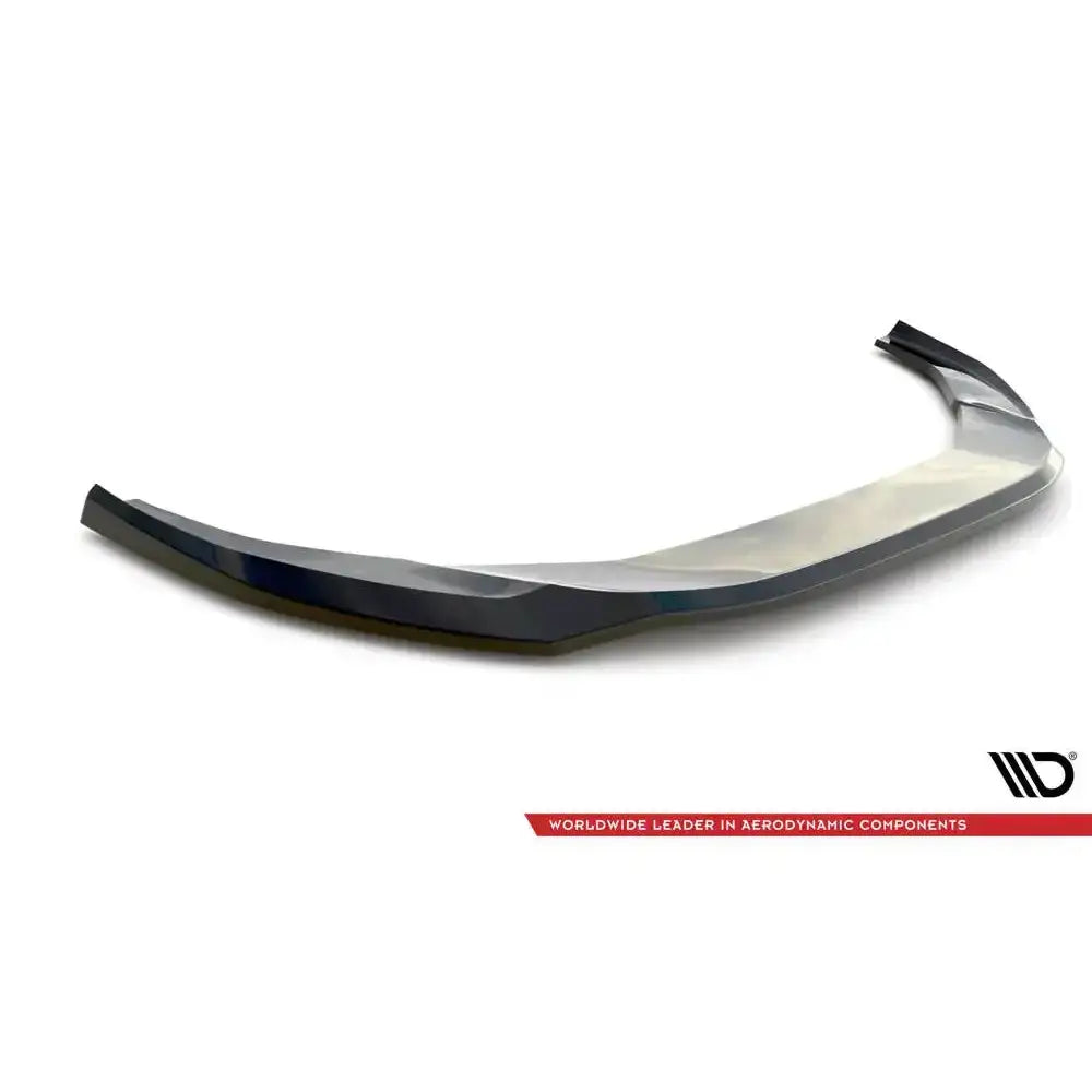 Front splitter Audi A4 S-Line V.2 i sort, glanset plast med markante vinkler, sett fra skrå vinkel.