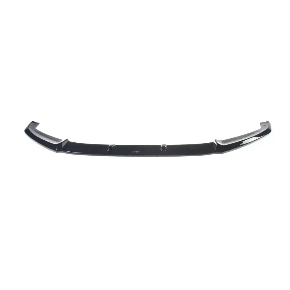 Frontleppe Audi TT Mk3 V.2 sort plast, sett rett forfra med synlige monteringsfester mot hvit bakgrunn.