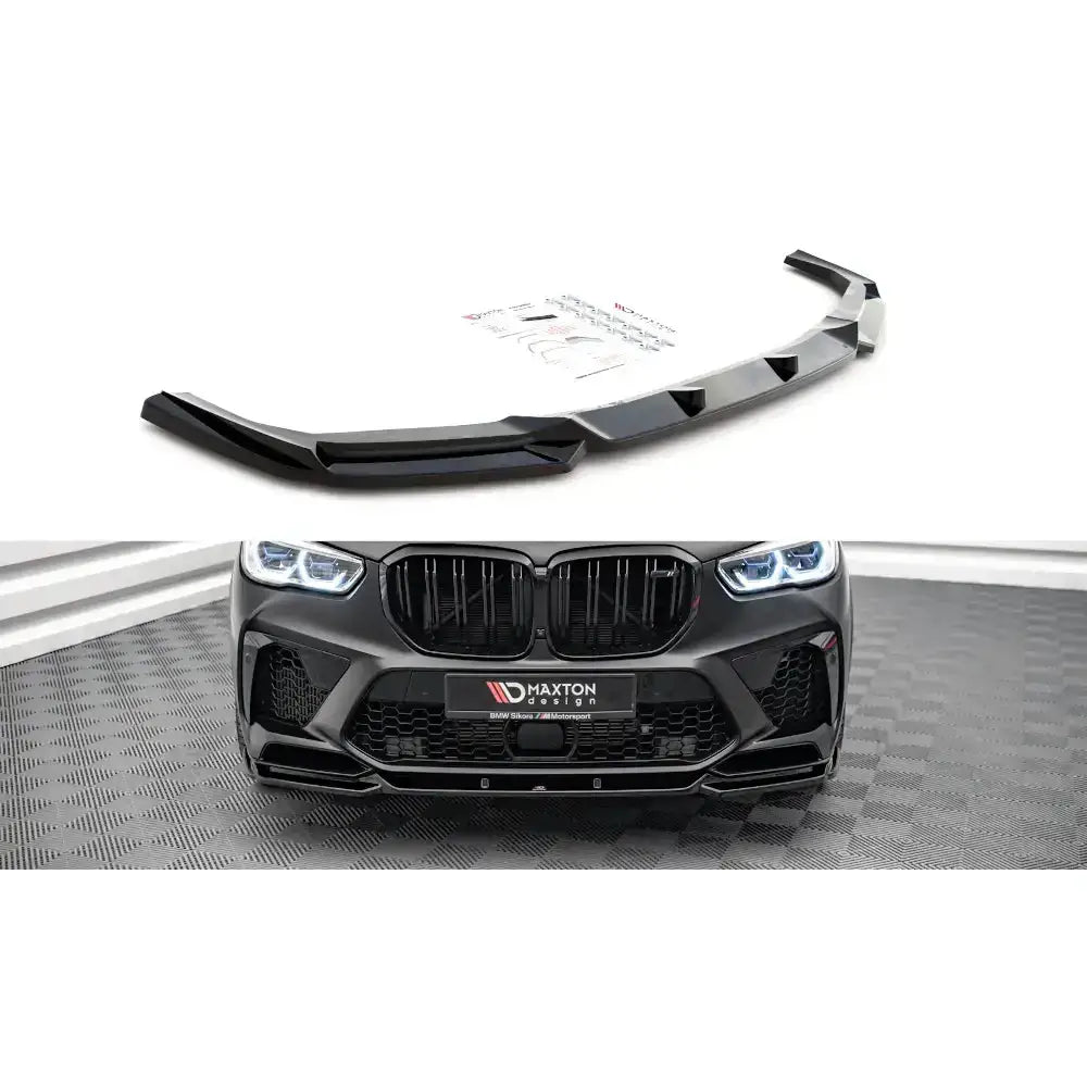 Frontleppe til BMW X5M F95 V.2 i sort plast med tekstur, vist separat og montert på bil.