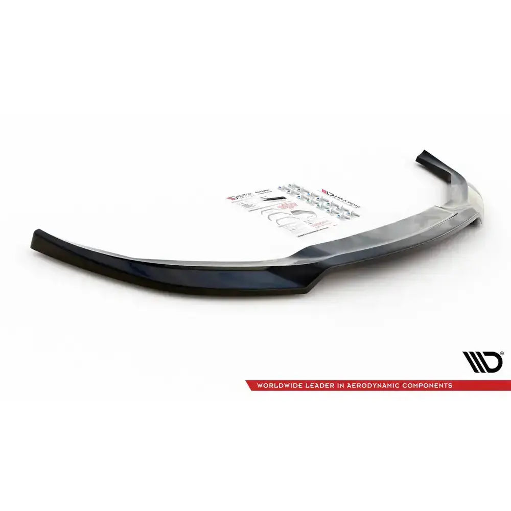Front splitter til Dodge Charger RT Mk7 Facelift V.2 med monteringsutstyr og instruksjoner på hvit bakgrunn.