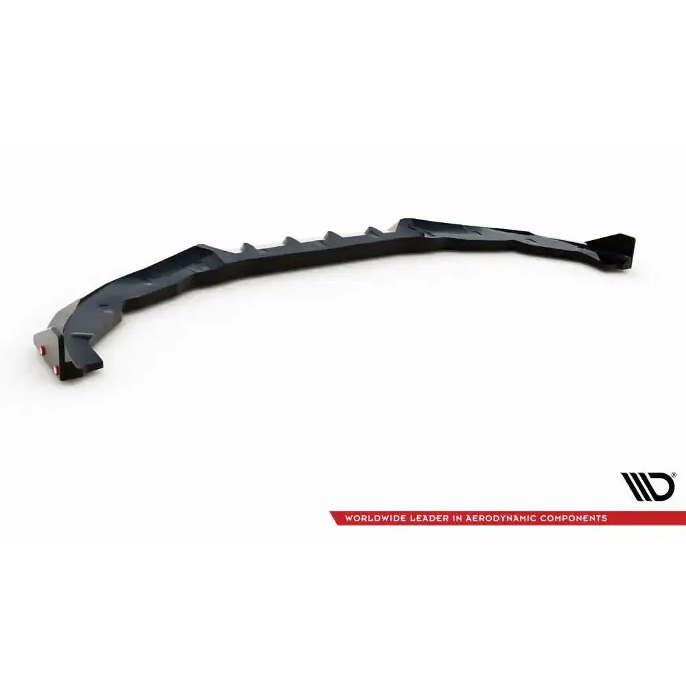 Frontleppe til BMW 2 Serie Coupe M-Pack G42, svart plast med røde detaljer, sett skrått ovenfra.