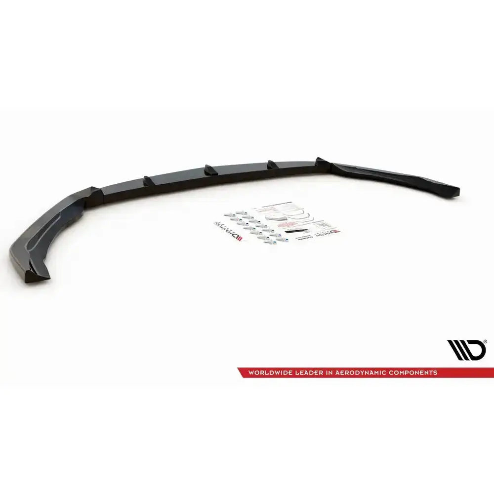 Front splitter til Mercedes-AMG CLA 45 Aero C118, sett ovenfra med monteringsdeler og instruksjoner.