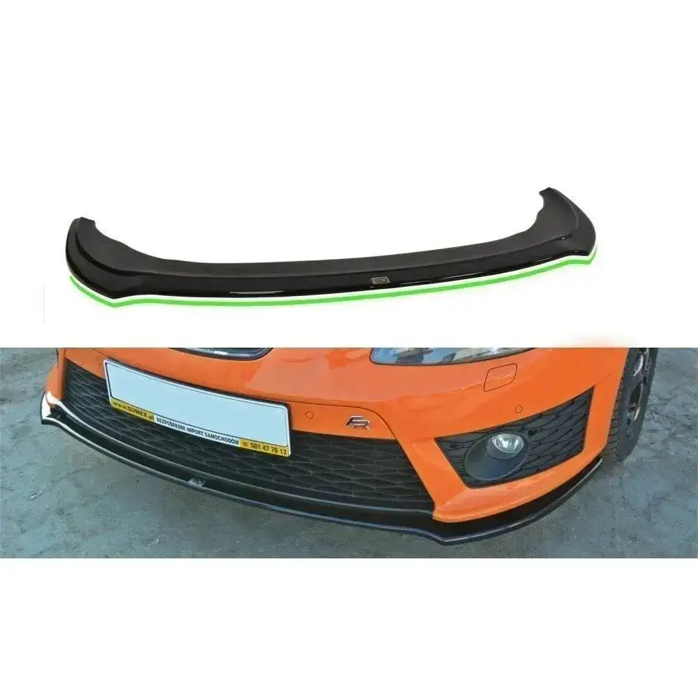 Frontleppe V.2 til Seat Leon Mk2 Cupra, sort med grønn kant, montert på oransje bil forfra.