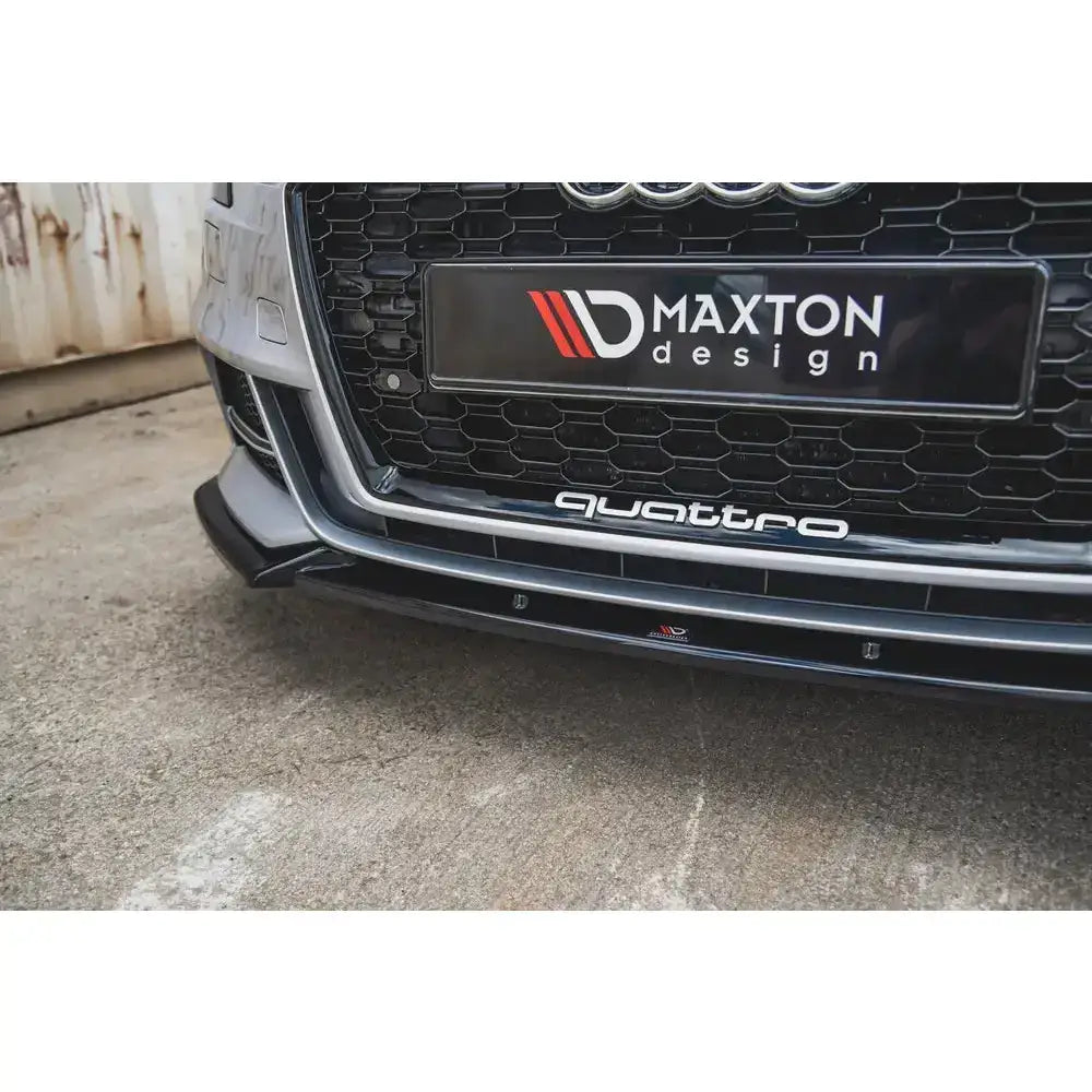 Front splitter V.3 Audi S3/A3 S-Line 8V Facelift med Maxton Design-logo og quattro-tekst på betongunderlag.