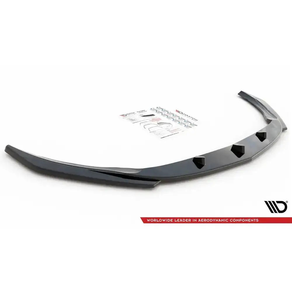 Front lip til Mercedes-AMG CLA 45 Aero C118 V.3 sett ovenfra med monteringsutstyr og instruksjoner.