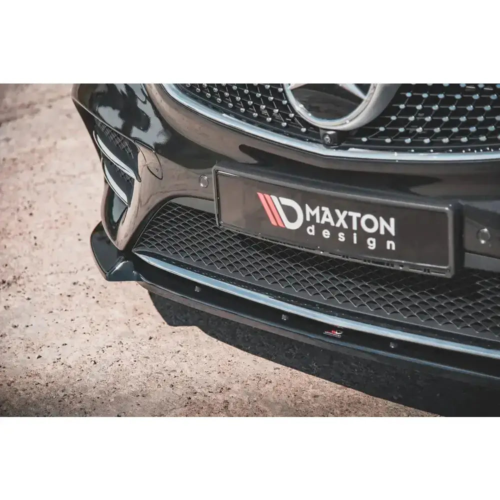 Front splitter til Mercedes-Benz V-Class Amg-Line W447 Facelift, sort design med Maxton Design-logo.