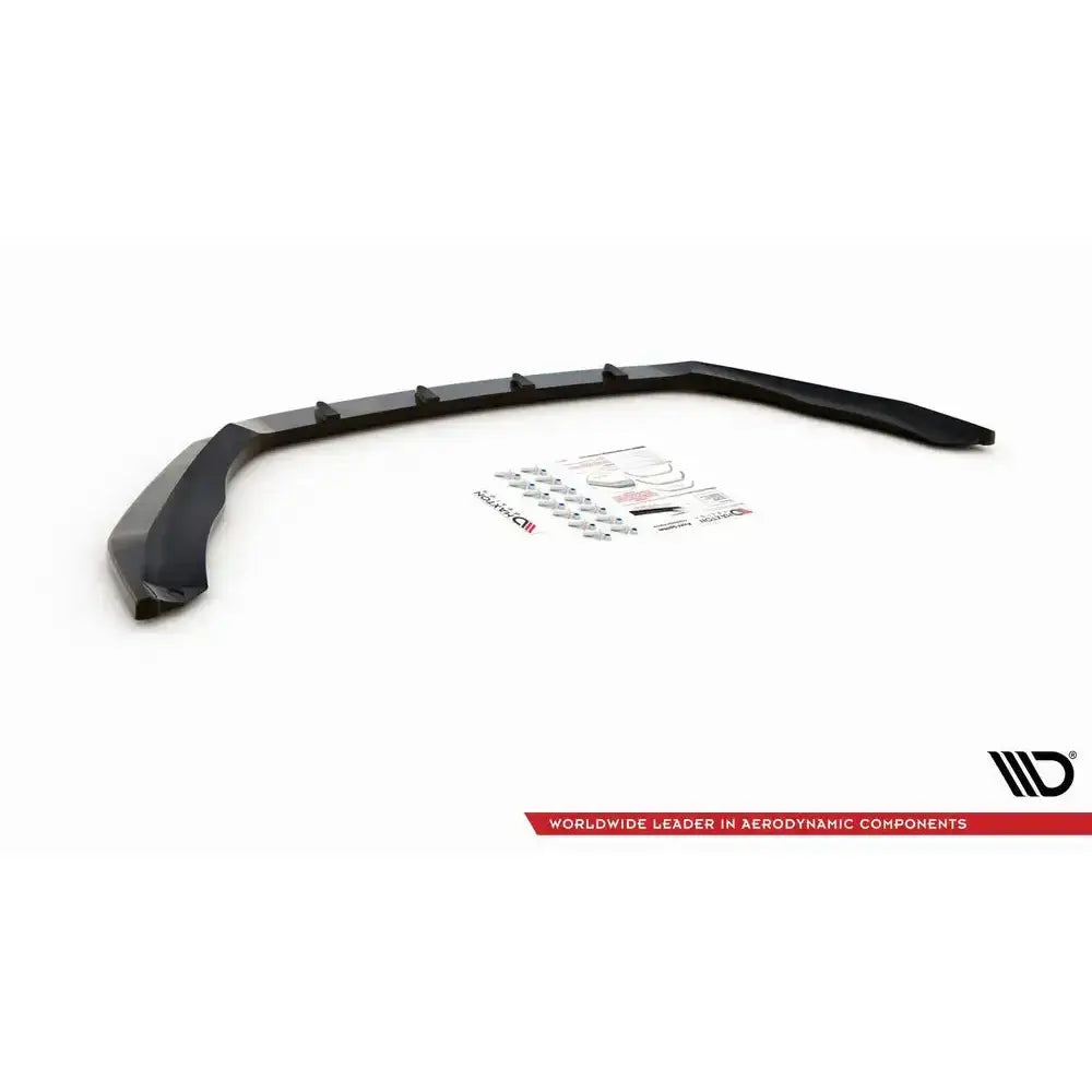 Frontsplitter til Skoda Octavia RS Mk3 V.4, svart plast, med monteringsutstyr og instruksjoner på hvit bakgrunn.