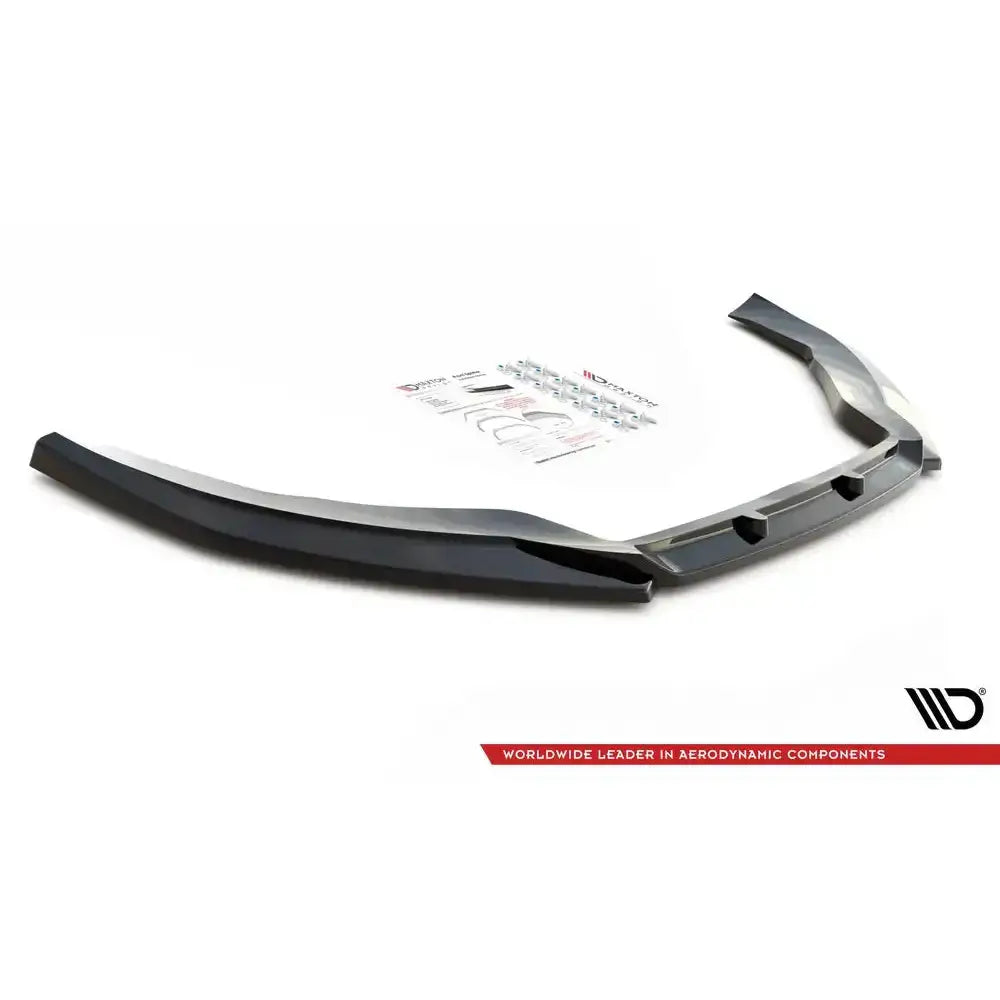 Front splitter til Volkswagen Passat CC V.4, svart plast med monteringsutstyr og instruksjoner på hvit bakgrunn.