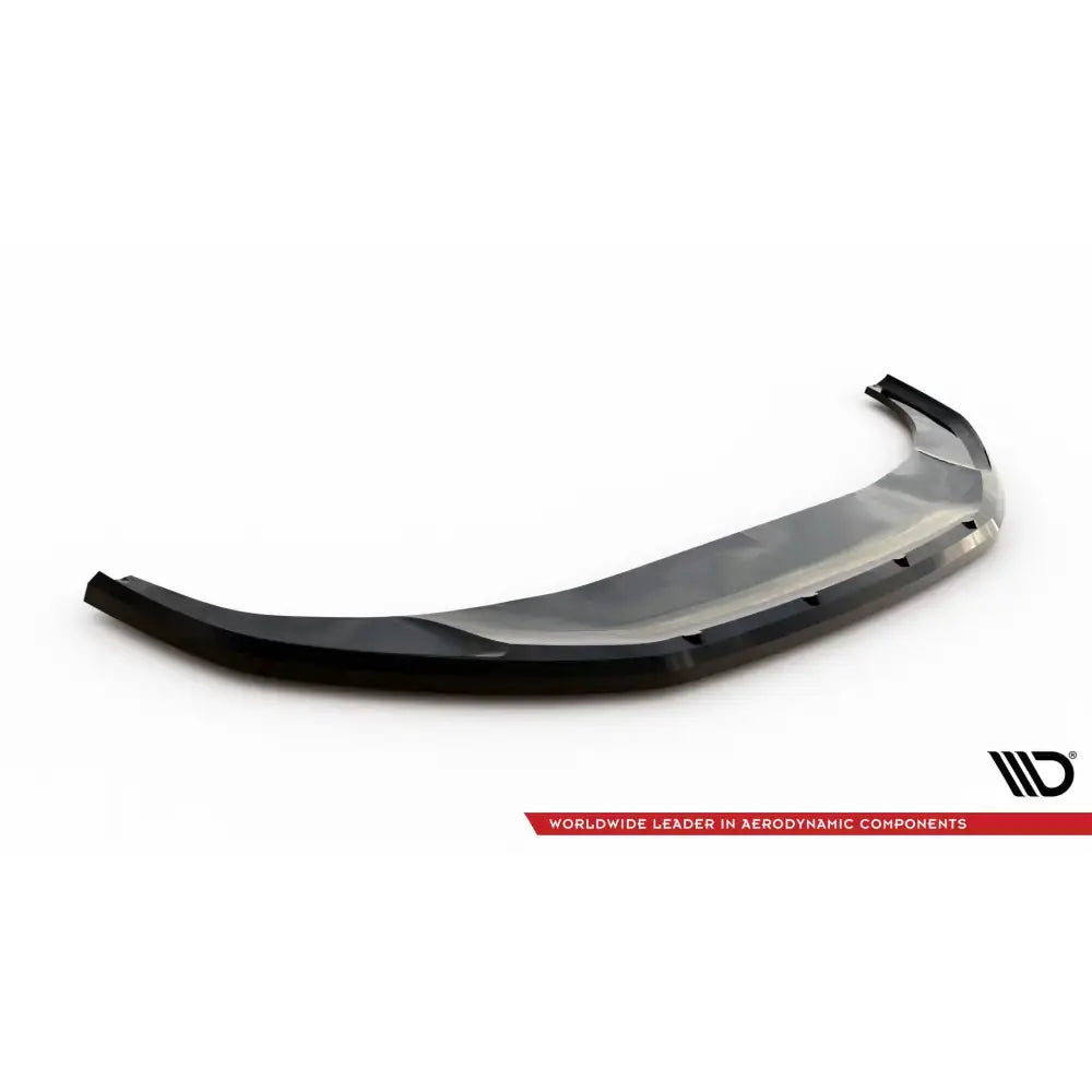 Frontspoiler til Audi Q3 Sportback F3, svart buet frontsplitter med glans og aerodynamiske linjer.