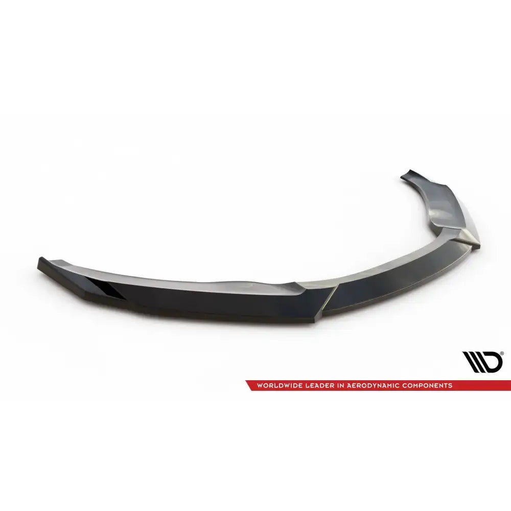 Front splitter til Audi TT S / S-Line 8S i svart, glanset plast med aerodynamisk design, sett skrått ovenfra.