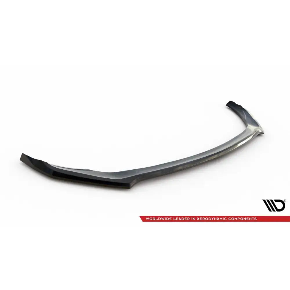 Front splitter til Mercedes-AMG C43 Coupe og Sedan, svart og blank med markerte kanter mot hvit bakgrunn.