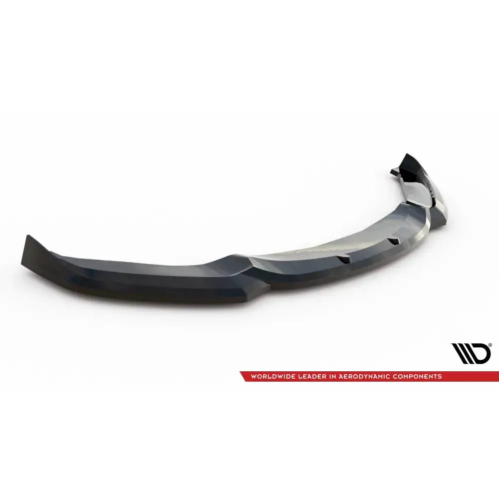 Frontleppe V2 BMW 4 Gran Coupe M-Pack F36 i sort plast med glanset finish mot hvit bakgrunn.