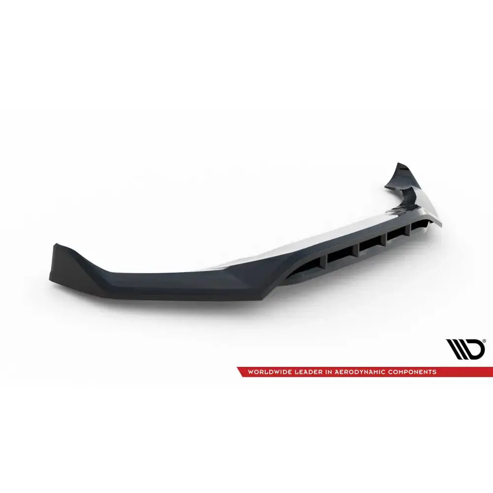 Front splitter til BMW X6 M-Pack G06 Facelift, sort plast med markante kanter og luftkanaler, sett ovenfra.