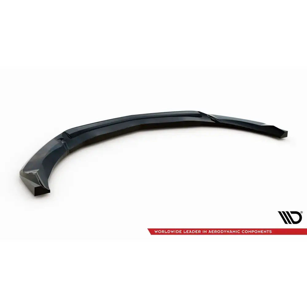 Frontleppe V3 Mercedes-AMG CLA 45 Aero C117 Facelift i svart, buet design med glatte overflater.