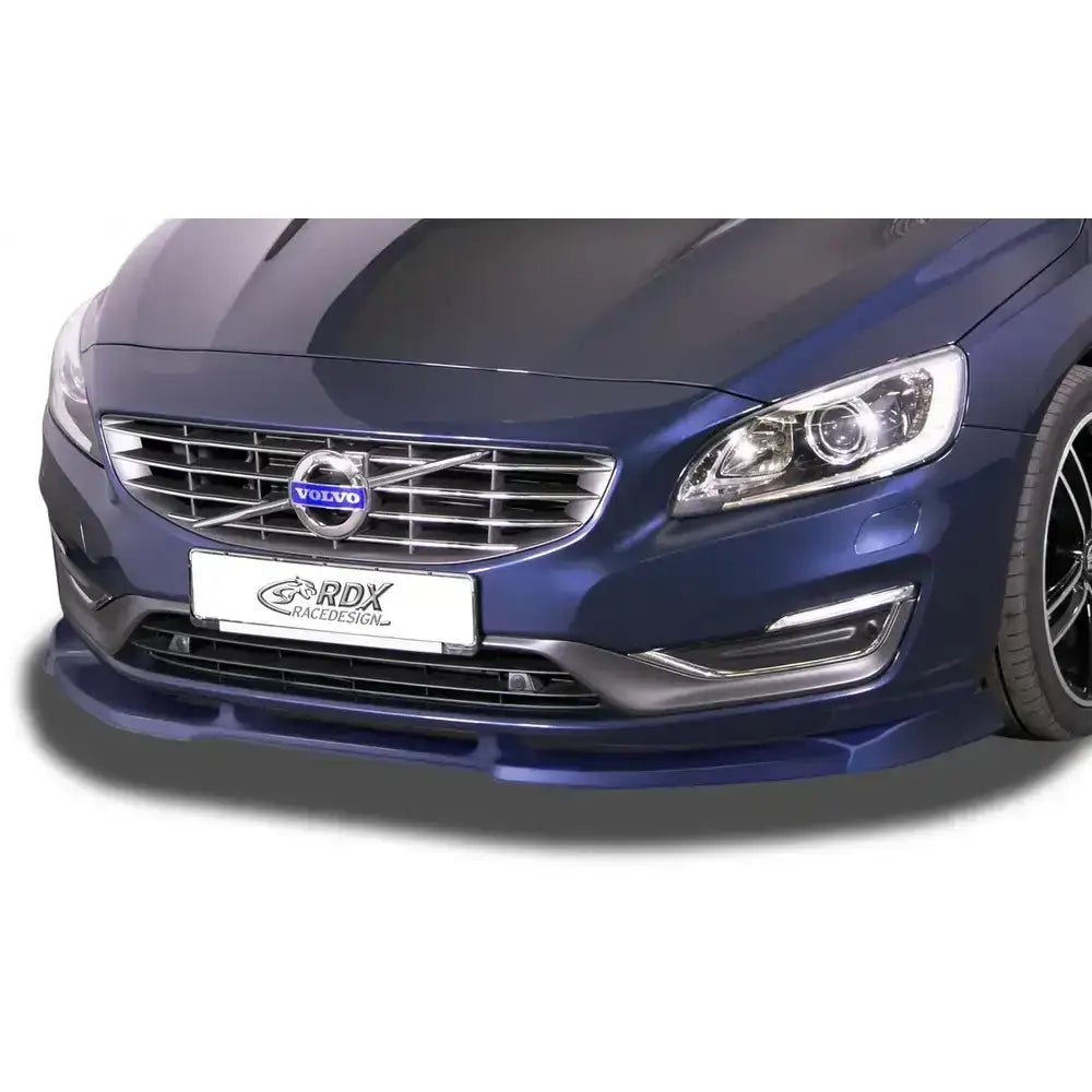 Frontleppe Volvo S60/V60 13-18 montert under støtfanger på mørkeblå bil med LED-lykter.