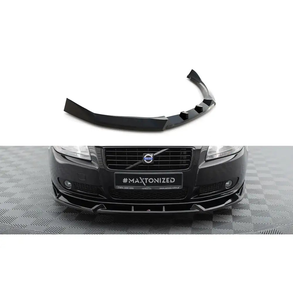 Frontleppe Volvo S80 Mk2 i sort plast, vist alene og montert på svart bil sett rett forfra.