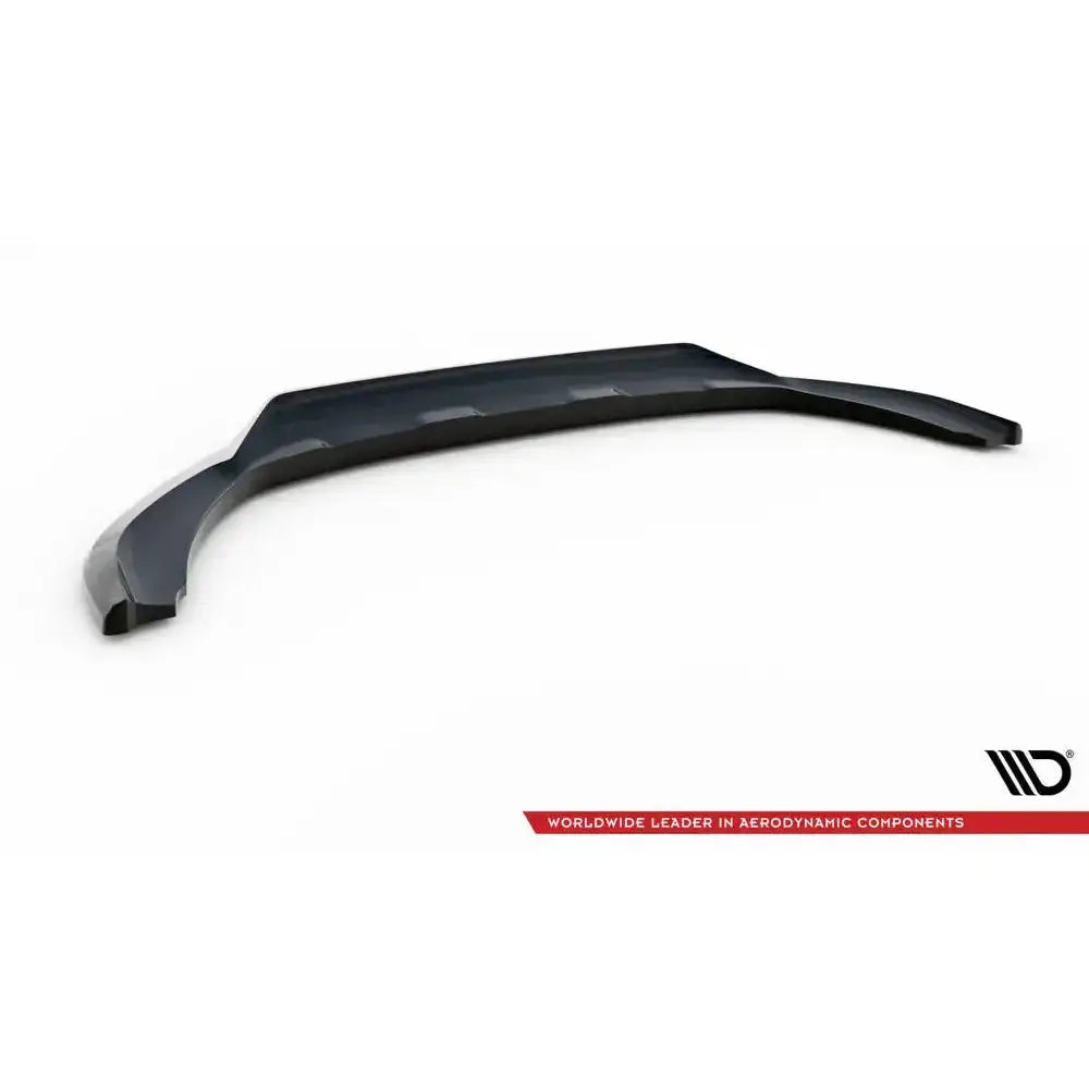 Frontleppe til Volvo XC60 13-17 R-Design, sort plast med markerte linjer, skrå vinkel.