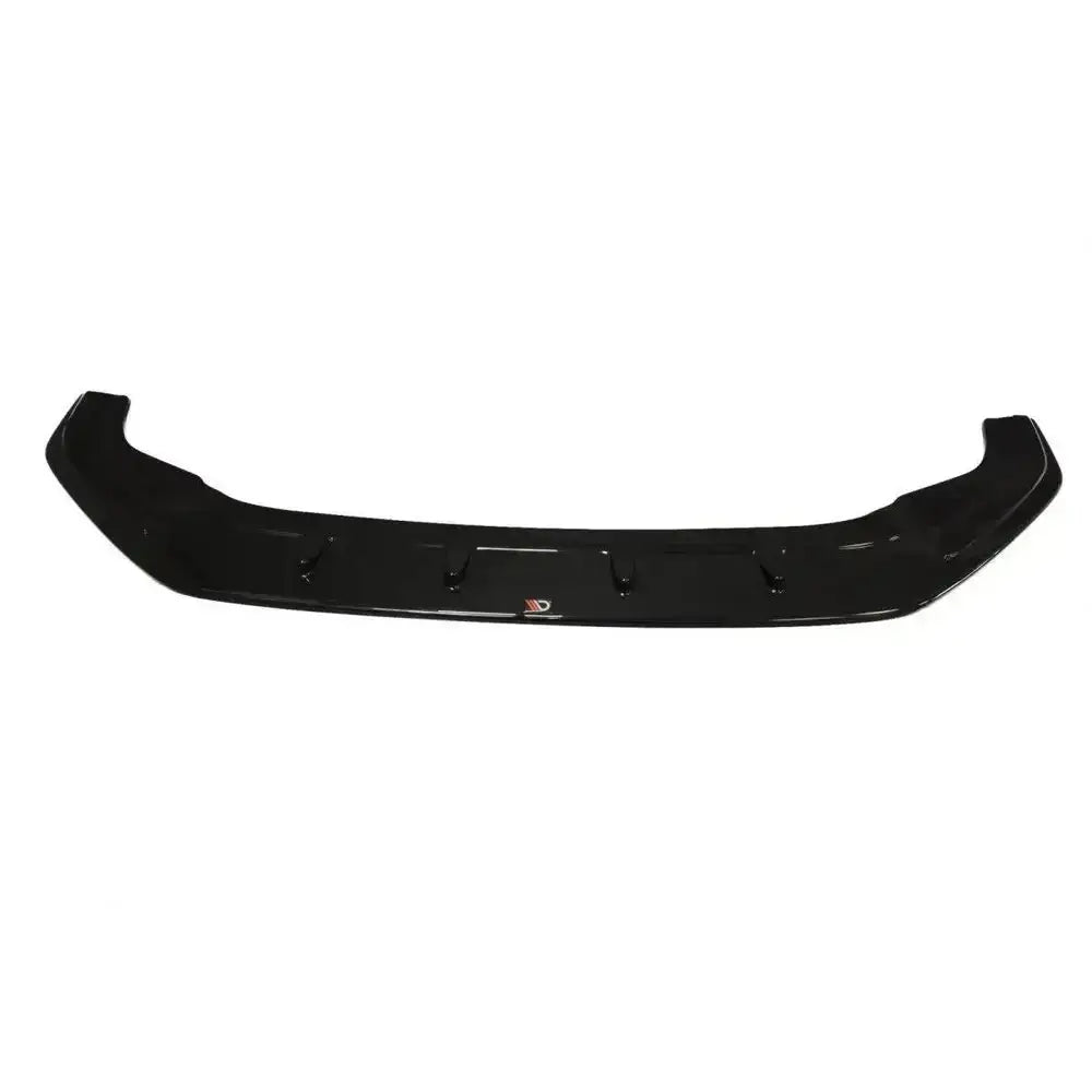 Front splitter for VW Golf VII GTI Facelift V.1, svart blank plast sett ovenfra med rød og hvit logo.