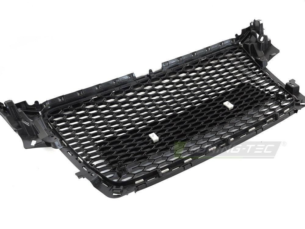 Svart sport grill til Audi A4 B8 08–11 sett fra siden med PDC-støtte