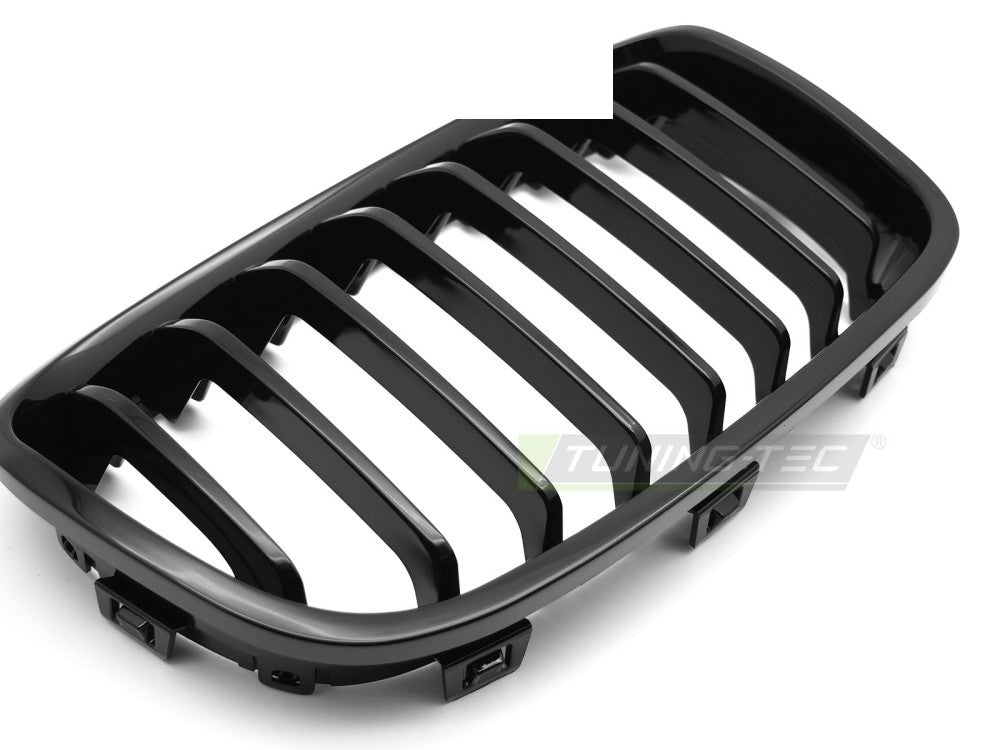 Detaljbilde av blank svart BMW F20 F21 frontgrill GRBMG1