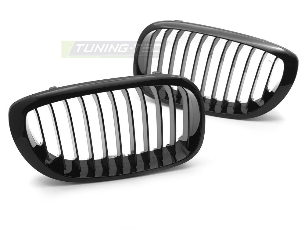 Nærbilde av glossy svart grill til BMW 3-serie E46 LCI Touring 2001–2005