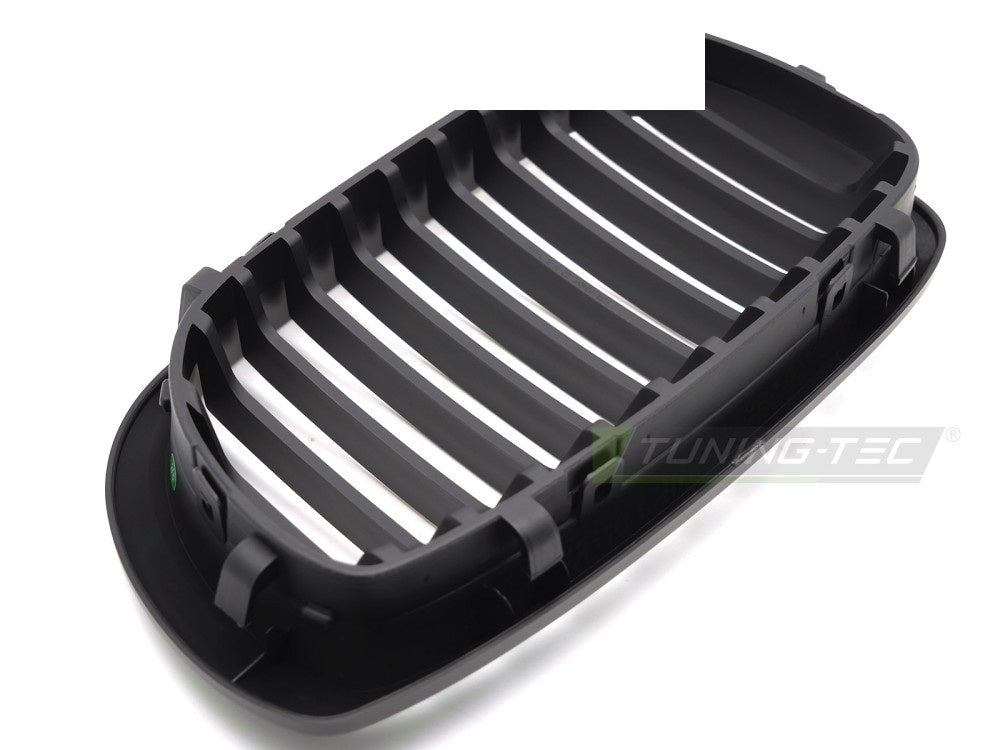 Matt svart nyregrill til BMW E46 LCI Sedan og Touring – produktbilde