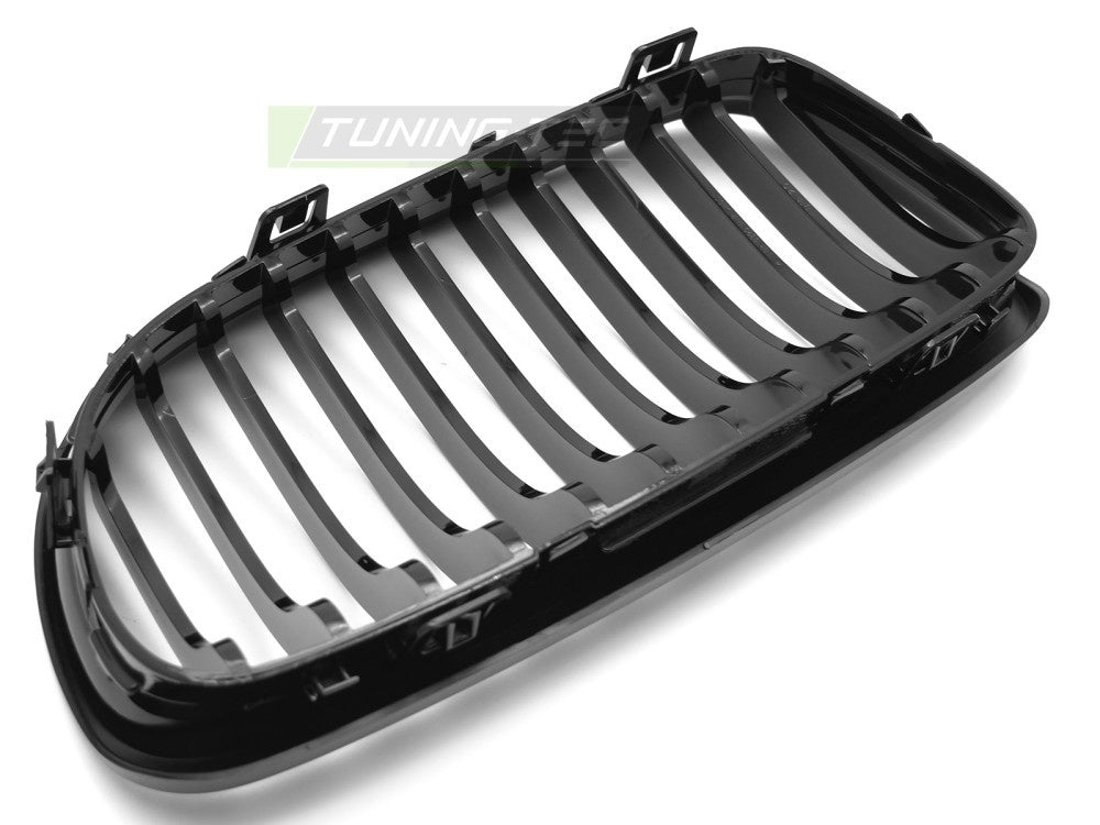 Blank nyregrill BMW E90 E91 LCI detaljbilde av overflaten