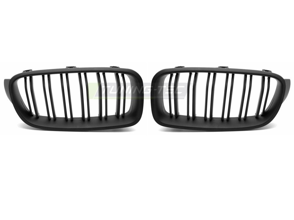 Nærbilde av matt svart dobbel ribbe-grill for BMW 3-serie F30 og F31